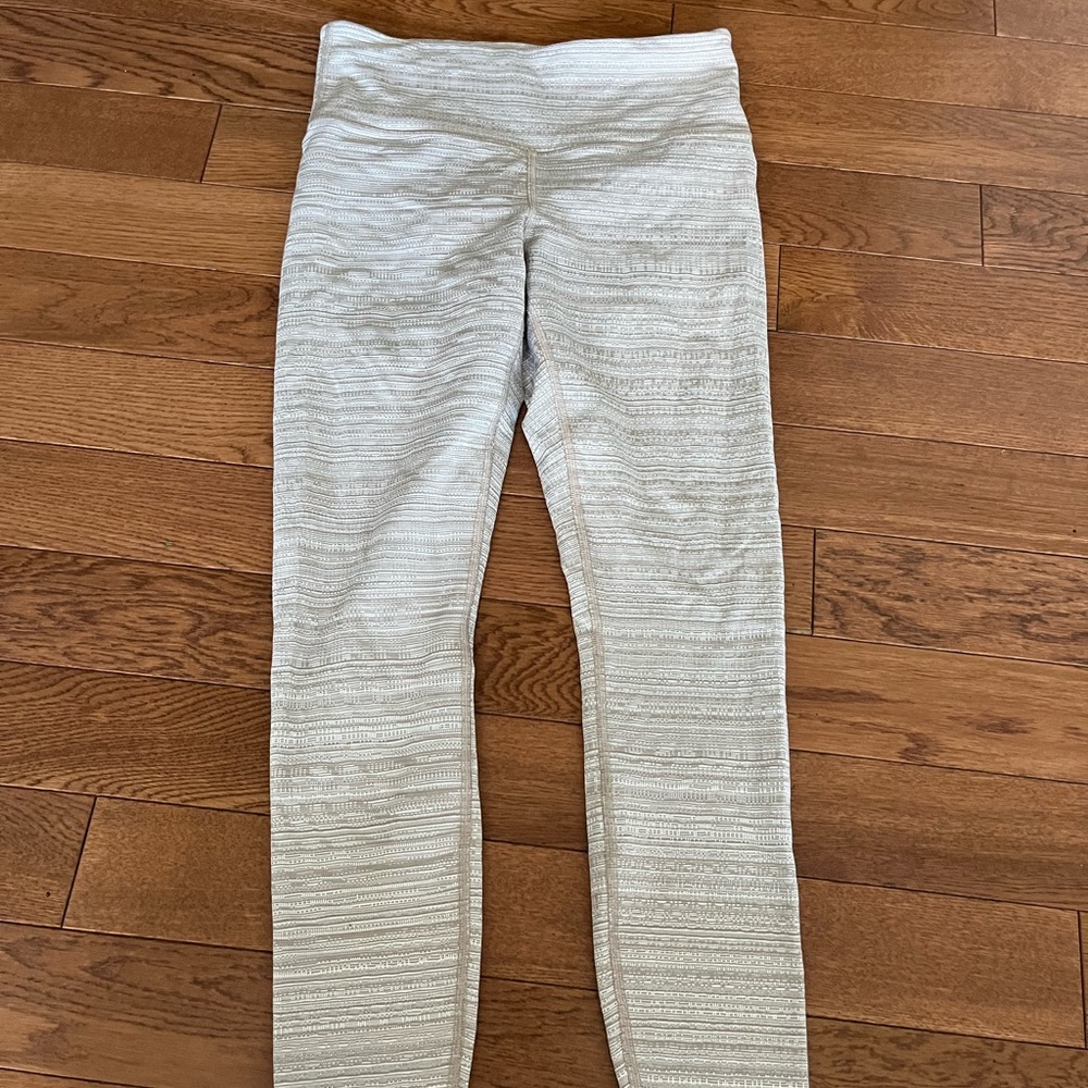 Athleta brown and white pattern leggings